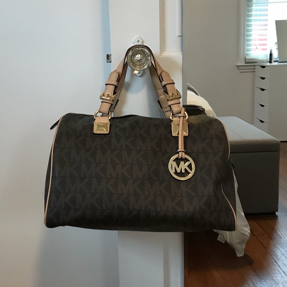 Authentic Micheal Kors Purse/Satchel